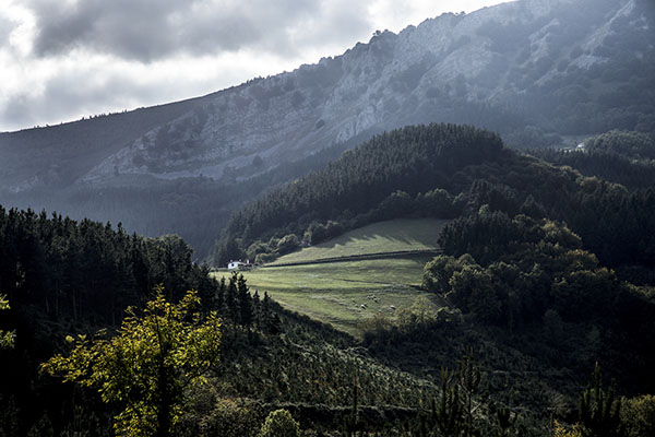 Parque Natural de Urkiola en el Pais Vasco